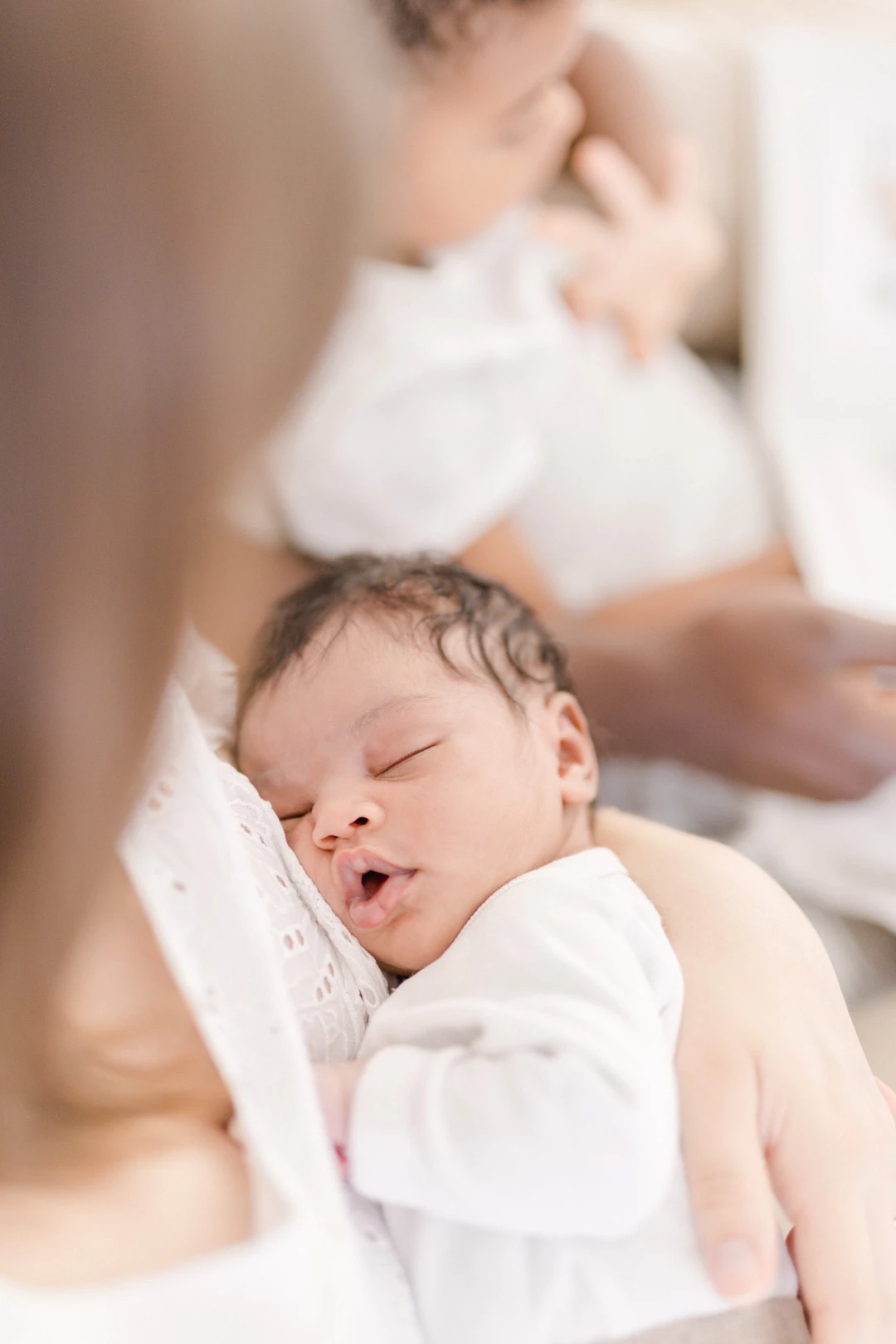 enfant gris marron bébé